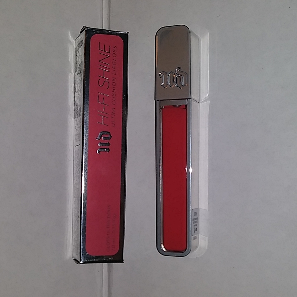 NWT Urban Decay Hi-Fi Shine Lipgloss